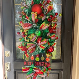 Merry Christmas swag, Traditional Christmas swag, Christmas swag, colorful swag, Door decor, Christmas door decor, Cheerful swag