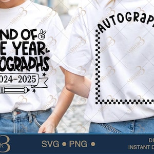 以下が含まれることがあります： 「END OF THE YEAR AUTOGRAPHS 2024-2025」と黒い文字がプリントされた白いTシャツ。Tシャツの背面には「AUTOGRAPHS」の文字がカーブしたデザインで配置されています。このTシャツはデジタルファイルです。