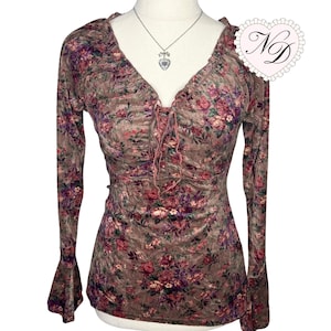 L&#39;EST ROSE Floral Velvety Top