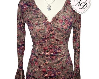 L'EST ROSE Floral Velvety Top
