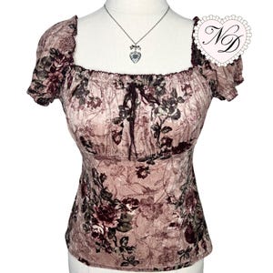 L&#39;EST ROSE Floral Velvety Milkmaid Top
