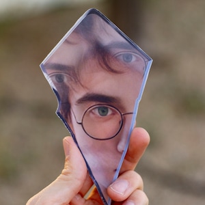 Wizard Mirror Shard Lenticular Print Card, Shifts Between Harry & Aberforth, Magic Prop Replica, Display Art, Gift for Potterhead, Bookmark