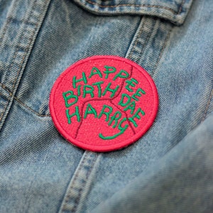 Happee Birthdae Harry Cake Embroidered Patch, Iron on / Sew on appliqué badge, Embroidery, movie fandom replica memorabilia, Wizard Magic