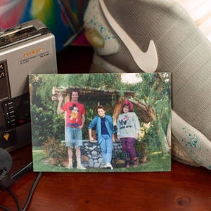 Foto di famiglia dei McFly che scompaiono - Replica di un oggetto di scena del film "Futuro lenticolare", biglietto d'auguri con la famiglia che scomparirà, regalo per i fan del film "Letterboxd"