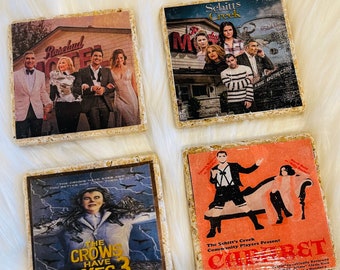 Set von 4 Schitts Creek Movie Poster Themed 4" x 4" Stein Fliesen Untersetzer. Tolles Geschenk für Schitt Creek Fans!