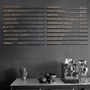 Quadro de letras de madeira: letras claras e trilhos pretos | Quadro de cartas versátil para cafés, padarias ou decoração de casa | Exibição de lista de preços mutável