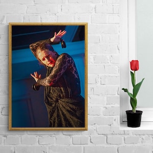 Großformatige Flamencotänzerin mit Kastagnetten Kunstdruck | Tänzerin Wandbild | Studio und Schuldekoration