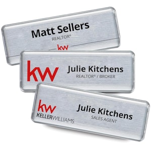 Etiqueta de identificación personalizada de Keller Williams para agentes inmobiliarios en plata cepillada o blanco
