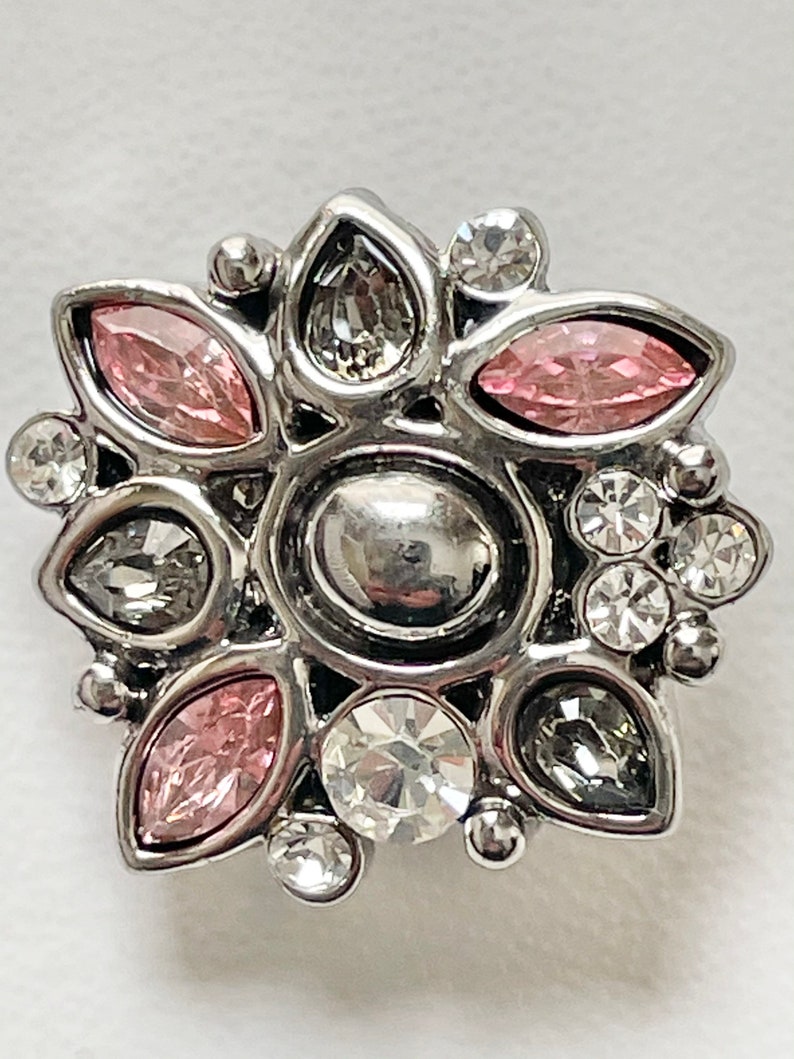 Ginger snaps pink and gray snap button charm