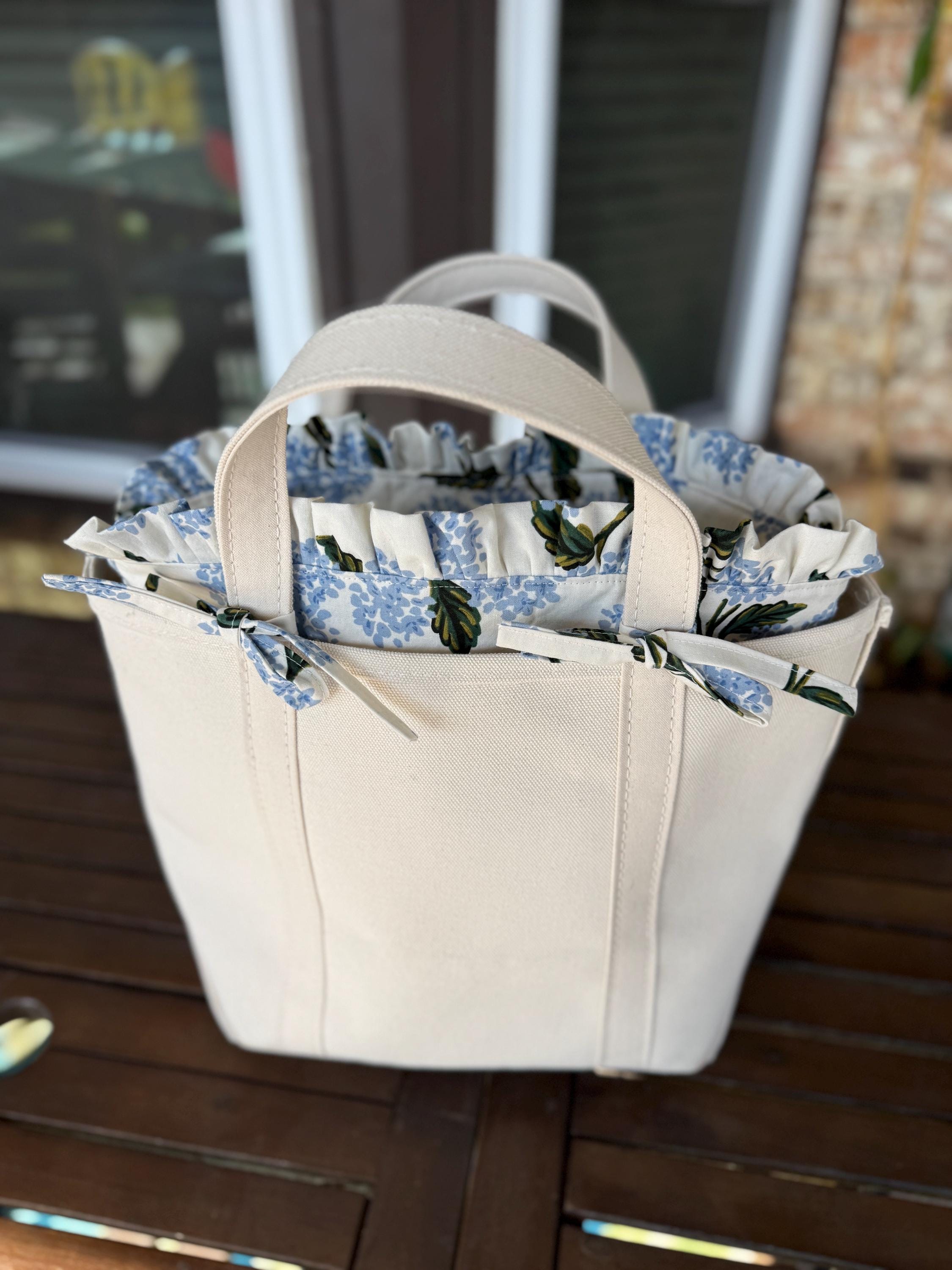 JILTU petit frill tote bag L white/black
