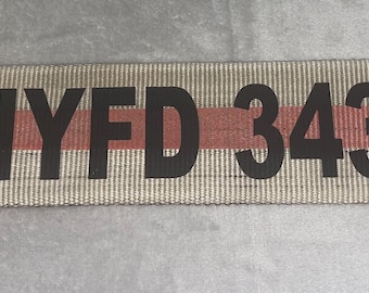 Wycofana z użytku wykładzina węża strażackiego NYFD 343 911 Tabliczka pamiątkowa z nazwiskiem strażaka Prezent dla strażaka