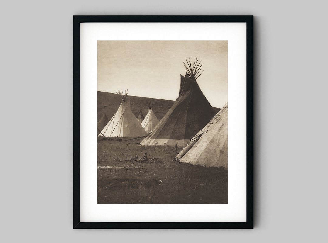 Native American Atsina Camp Print – Edward Curtis Vintage