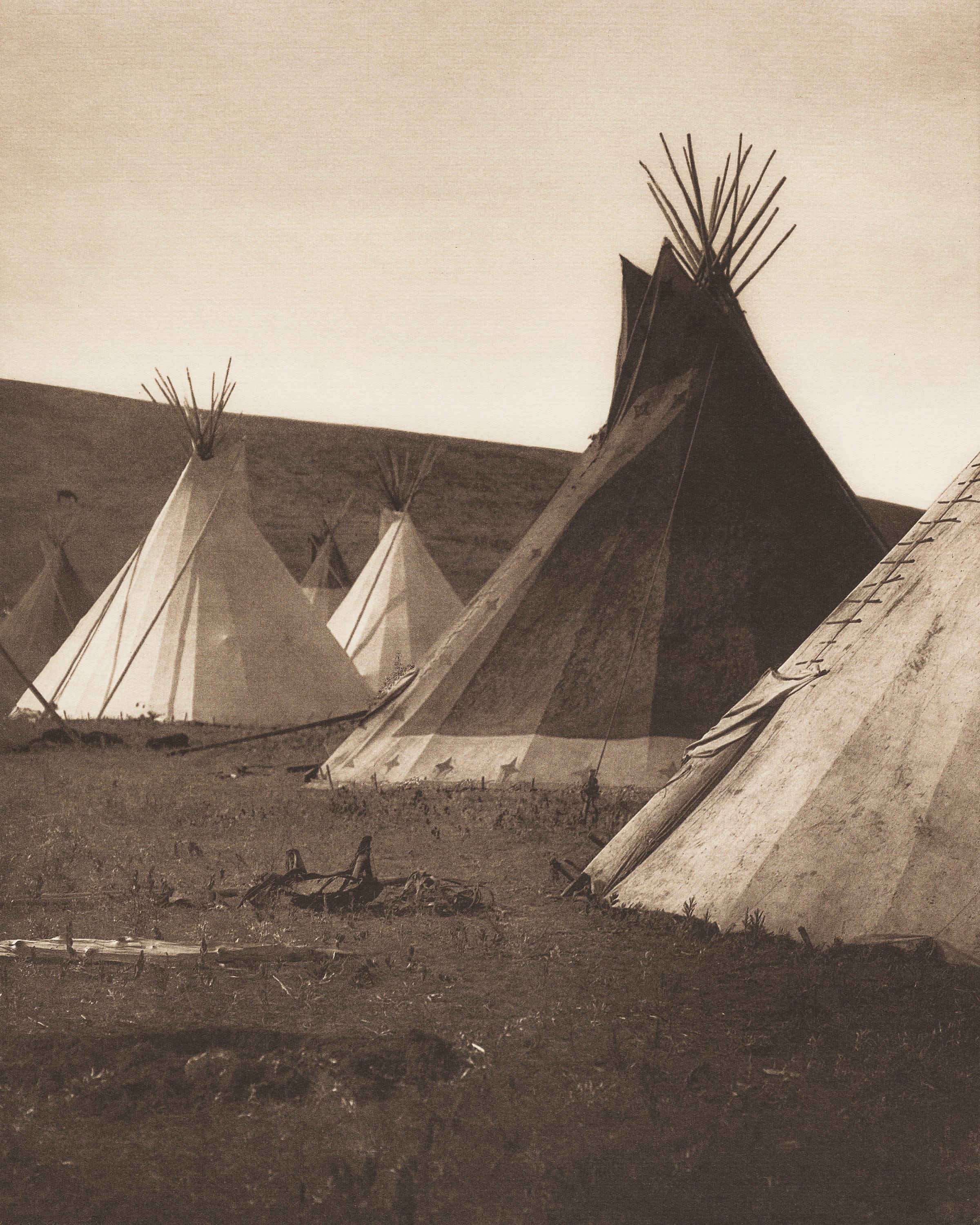 Native American Atsina Camp Print – Edward Curtis Vintage