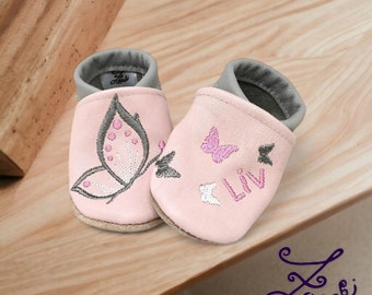 Krabbelschuhe mit Namen personalisiert Lederpuschen Babyschuhe Hausschuhe Schmetterling elegant kleine Schmetterlinge