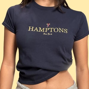 Hamptons Embroidered Tee Fit