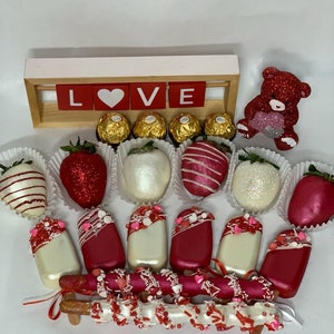 Adult Valentine&#39;s Day Treat Boxes