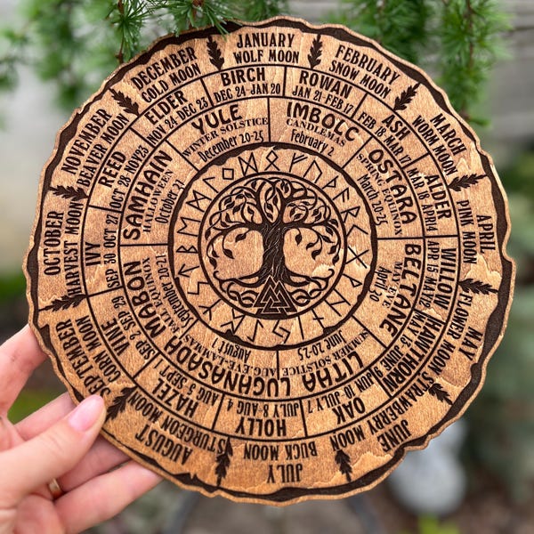 Calendrier celtique d'arbre de vie, panneau en bois de roue de l'année, arbre de vie, calendrier païen, sorcellerie, agenda de sorcière, autel de sorcière, décoration de sorcière