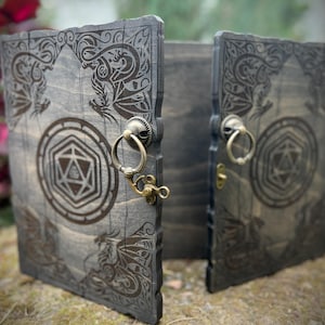 DM screen, Dungeon Master Screen, GM Screen, Wooden dm Screen, DnD DM Screen, Dungeons and Dragons, Game Master Screen, DnD gift, dnd screen