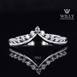 Curved Eternity Crown Shaped Wedding Band, Colorless Round Brilliant Cut Moissanite Engagement Band, Matching Band For Anniversary Ring Gift