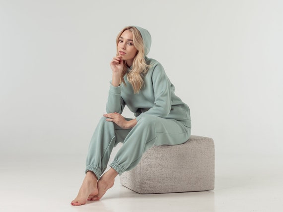 AVA SET Pantalones y sudadera con capucha de algodon organico para mujer con bolsillos Ropa para
