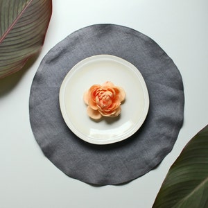 Linen Double Layer Round Placemats. Natural stonewashed linen placemat set. Minimalist placemats. Soft linen placemats.