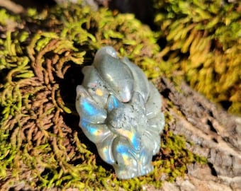 Labradorit Kitsune Schnitzerei