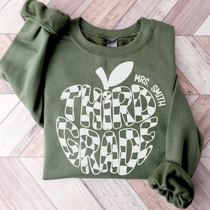 Personalized 3rd Grade Teacher Sweatshirt, Custom Third Grade Team Sweaters, Teachers Name Crewneck Sweatshirt, Gift for Back to School