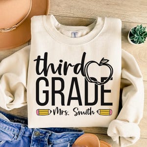 Personalized 3rd Grade Teacher Sweatshirt, Custom Third Grade Team Sweaters, Teachers Name Crewneck Sweatshirt, Gift for Back to School