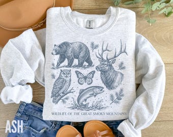 Great Smoky Mountains National Park Sweatshirt, Vintage 90s Retro Crewneck, Bear Graphic Tennessee Hiking Gift