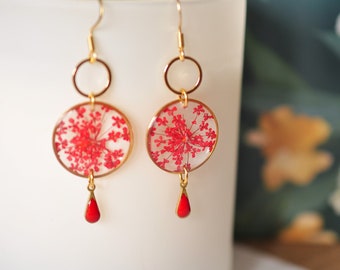 Boucles d'oreilles de vraies fleurs rouges, Bijou en résine et fleurs séchées, cadeau pour femme, anniversaire, Bijou mariage, bijoux femme