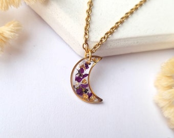 Unique Crescent Moon Pendant Women's Necklace - Stainless Steel with Real Dried Flowers Preserved in Resin - Minimalist Jewelry Gift for Her