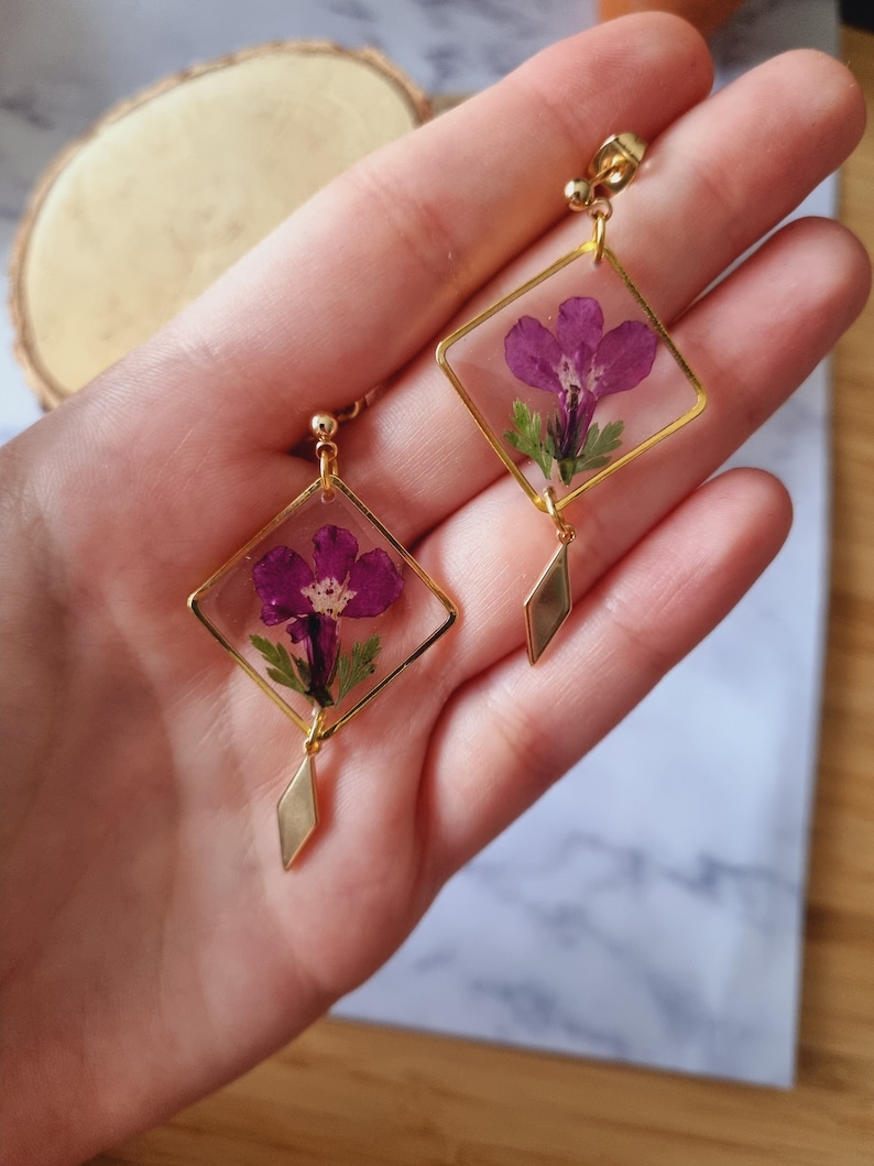 Gold earrings handmade. flower jewelry natural minimalist resin jewelry dried red fern