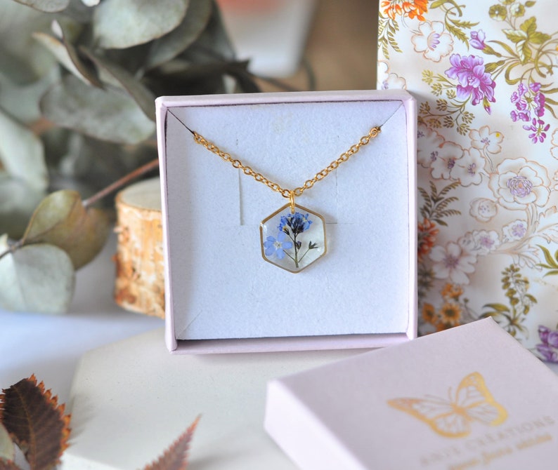 Women's necklace real pressed forget-me-not Resin and dried flower jewelry women's gift Flower jewelry image 7