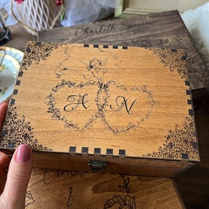 Gepersonaliseerde bruiloft geheugendoos, aangepaste houten aandenkendoos, vintage stijl aandenkendoos, huwelijkscadeau, cadeau voor stel, jubileumcadeau