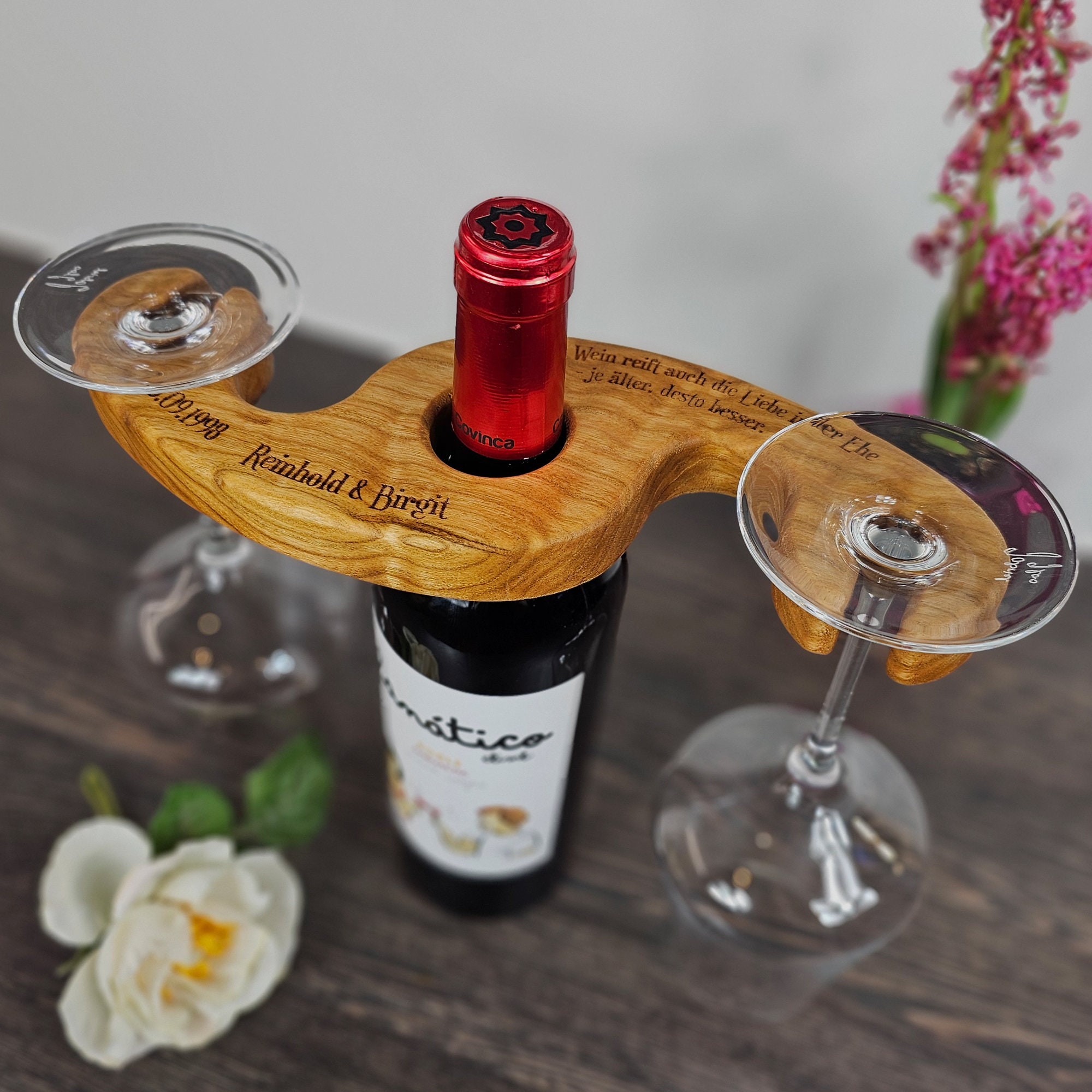 Wedding wine glass holder, personalized from different types of wood as a wedding gift, couple gift for Valentine's Day or anniversary