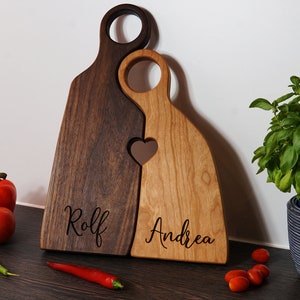 Cutting board figures with heart personalized from different types of wood Wedding gift, couple gift for Valentine's Day, Mother's Day gift Walnuss / Kirsche