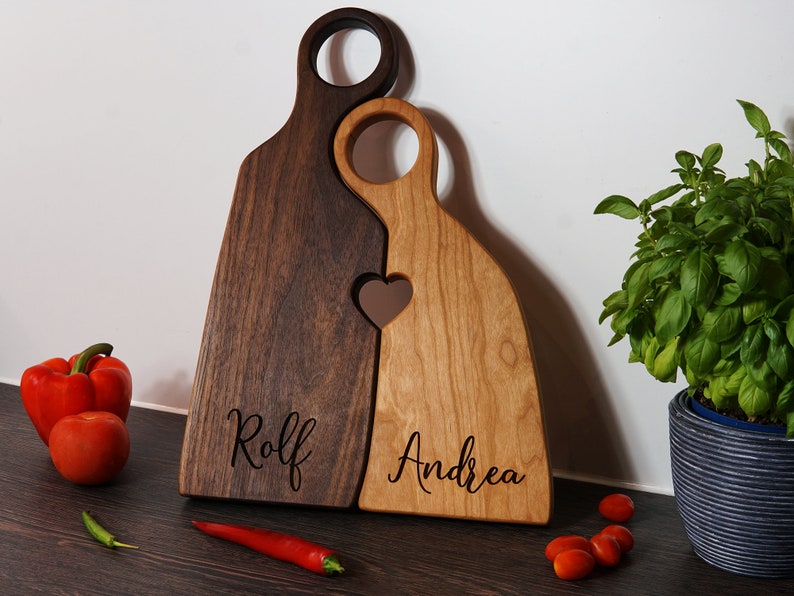 Cutting board figures with heart personalized from different types of wood Wedding gift, couple gift for Valentine's Day, Mother's Day gift Walnuss / Kirsche