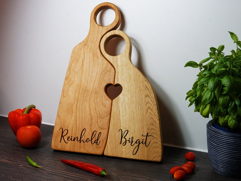 Schneidebrett Figuren mit Herz personalisiert aus verschiedenen Holzarten Hochzeitsgeschenk,Paargeschenk zum Valentinstag,Muttertagsgeschenk Kirsche / Eiche