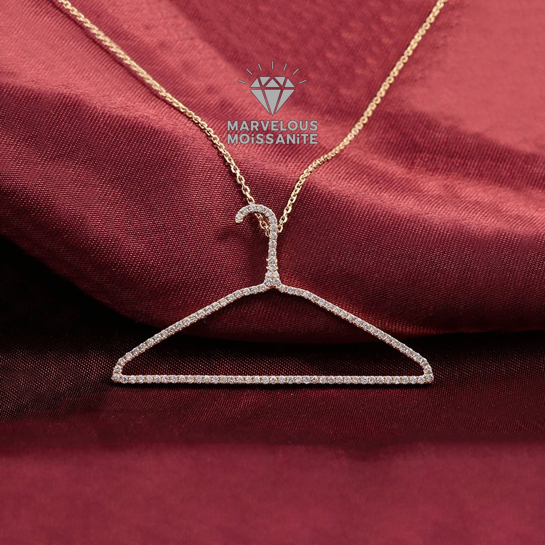 Antique Cloth Hanger Pendant With Cable Chain, Delicate Round Brilliant