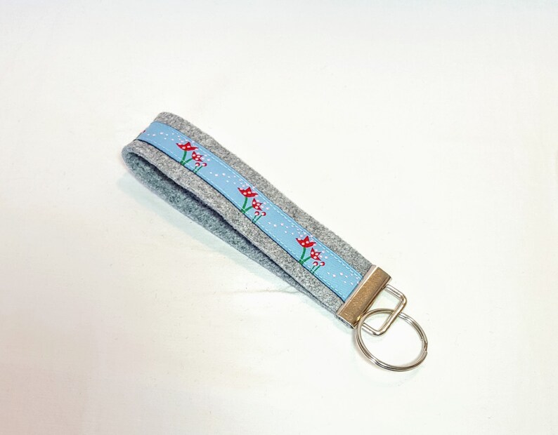 beautiful lanyard flowers decorative beautiful keychain pretty pendant