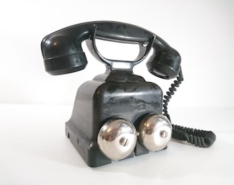 Vintage-Wählscheibentelefon mit Außenklingeln, Schweiz, Europa, 1950er Jahre