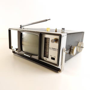 UNIVERSUM FK100R Vintage Mini Television Portable TV Germany 1960s Japan Design - Not working!