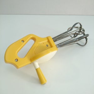 Vintage Retro Hand Crank Mixer, Egg Beater - Gloria GDR 1970s Germany