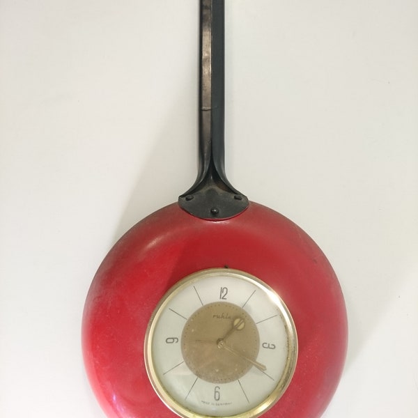 Horloge murale de cuisine vintage drôle avec poêle à frire RUHLA Gdr Allemagne années 1970 - NE FONCTIONNE PAS !