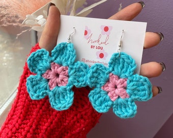 Handmade Crochet Flower Daisy Earrings - 100% Cotton, Blue and Pink, Boho Earrings, Flower Power Earrings, Gift For Her, Blue Crochet Gift