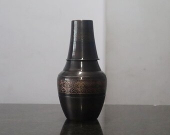 Jarra de agua de cobre repujado hecha a mano - Acabado antiguo, 1300 ml