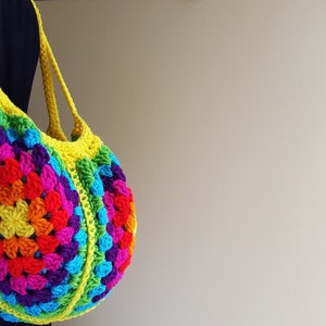 Crochet bag pattern PDF // Granny square crochet market bag tote // digital download // Crochet with Clare