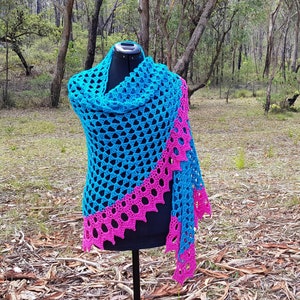 Shawl crochet pattern PDF // bonus video tutorial // digital download // Jessica shawl patter // Crochet with Clare