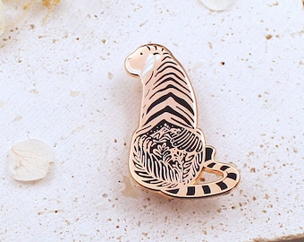 Tiger enamel pin /Sunda tiger enamel pin/ 3% donation to WWF/ Tiger Brooch/  Tiger Badge/Tiger Lapel Pin + Keychain set