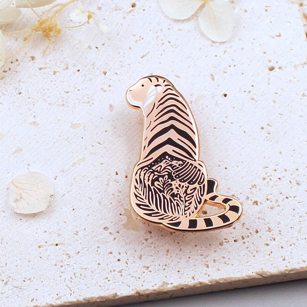 Tiger enamel pin /Sunda tiger enamel pin/ 3% donation to WWF/ Tiger Brooch/  Tiger Badge/Tiger Lapel Pin + Keychain set